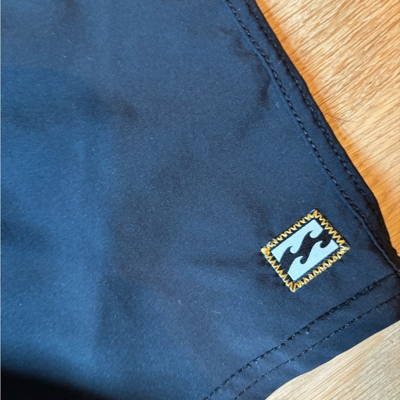 Men’s Billabong Swim Trunks - Picture 4 of 11